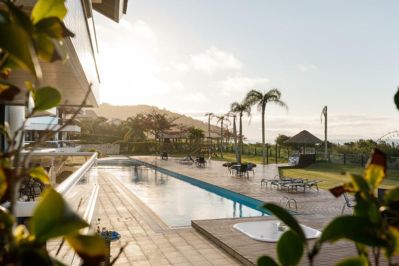 Apartamento Com 4 Suites Pe Na Areia フロリアノポリス エクステリア 写真